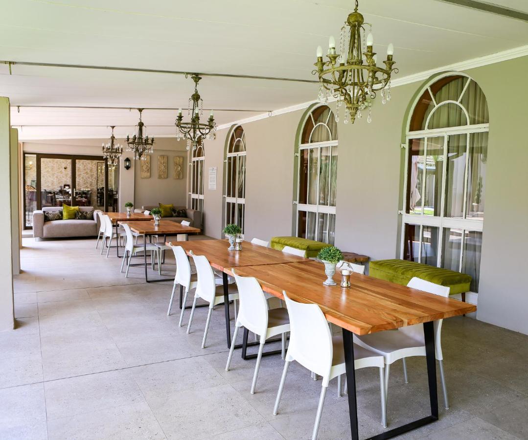 Scott'S Manor Guesthouse Function And Conference Venue Lichtenburg Exterior photo