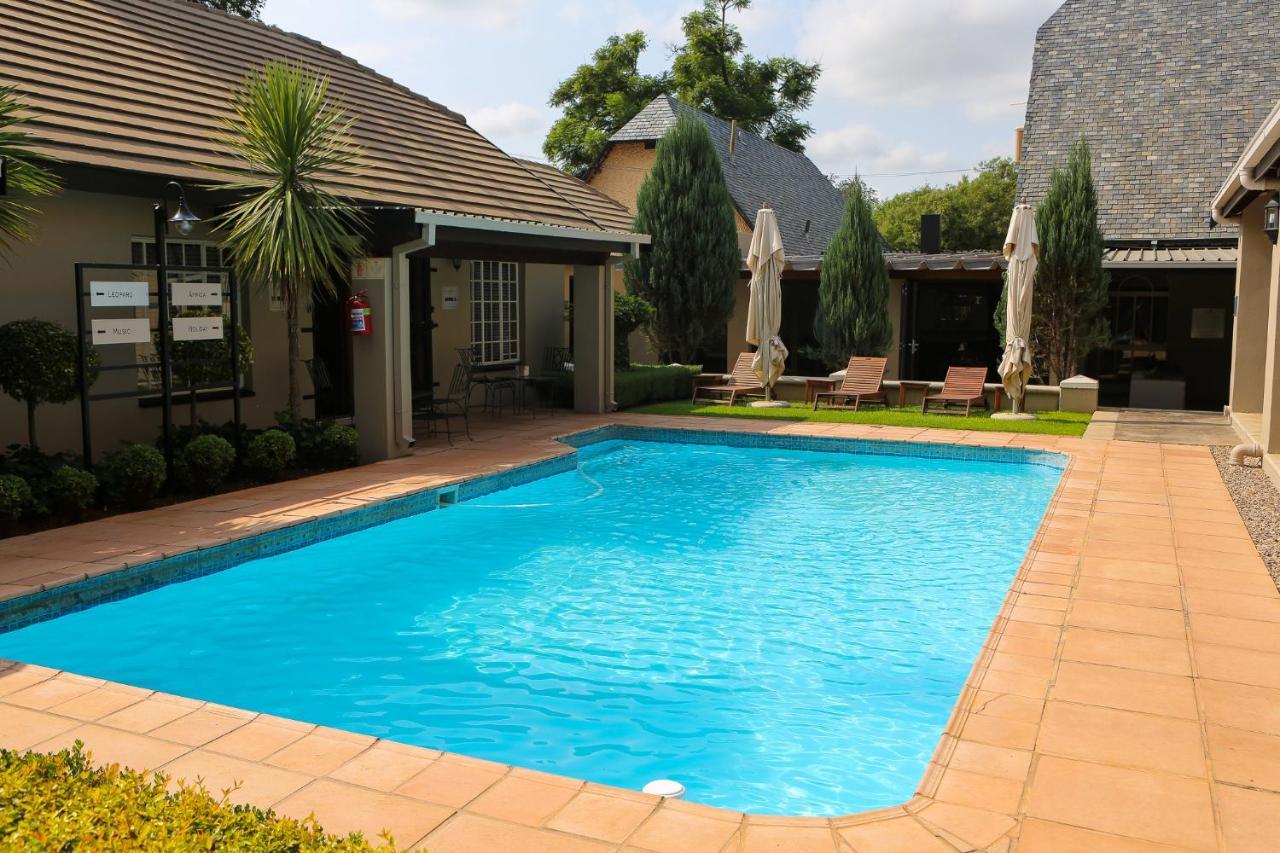 Scott'S Manor Guesthouse Function And Conference Venue Lichtenburg Exterior photo