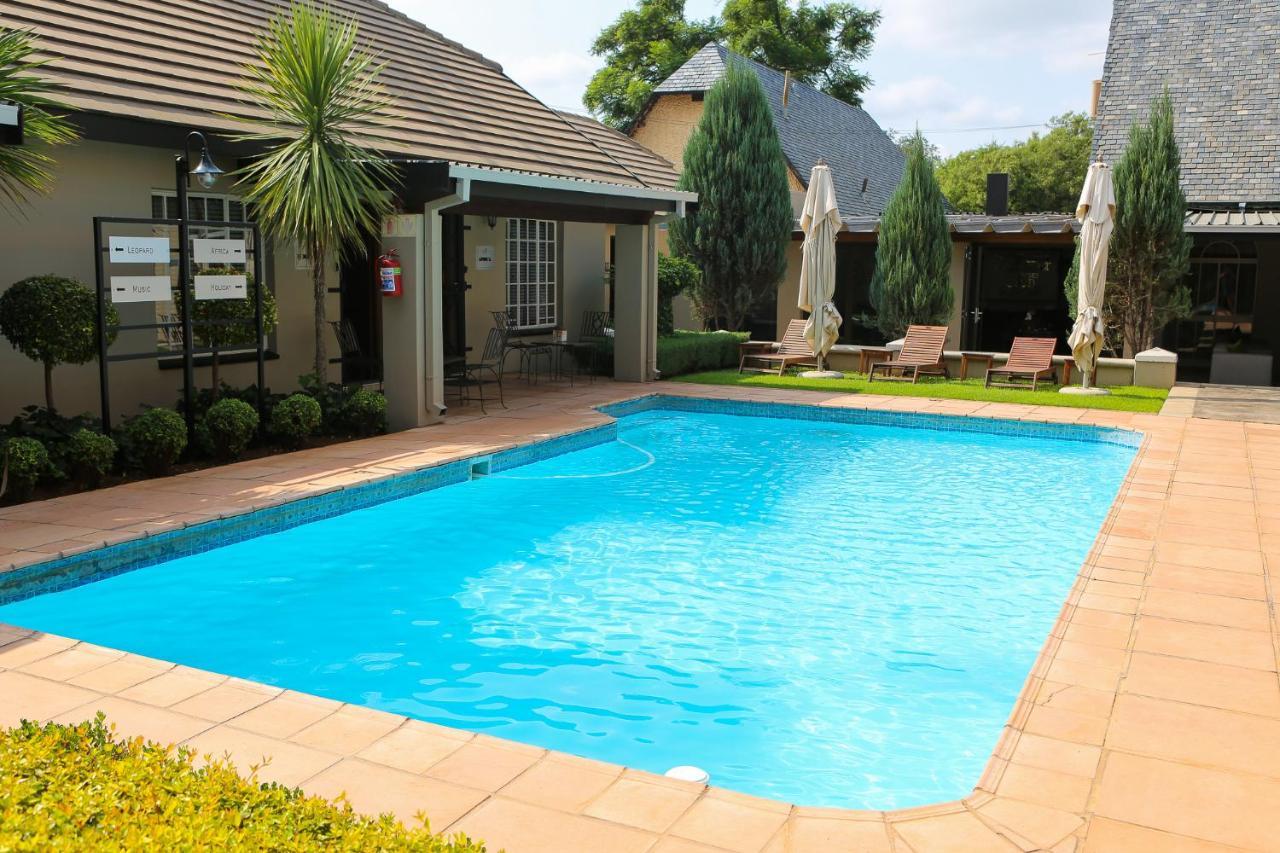 Scott'S Manor Guesthouse Function And Conference Venue Lichtenburg Exterior photo